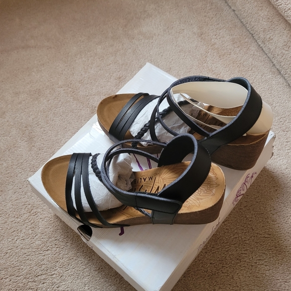 Ladies Wedge Sandals - Picture 3 of 9